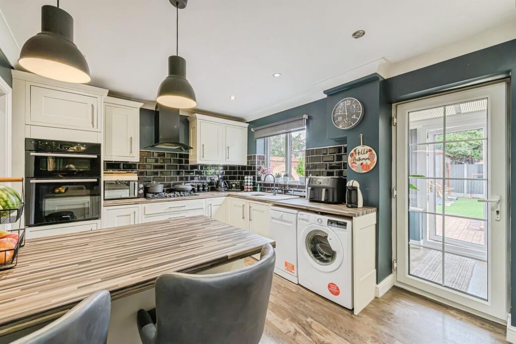 House in Tamworth, Staffordshire - View 3