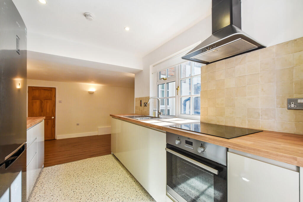 Apartment in Southampton - More