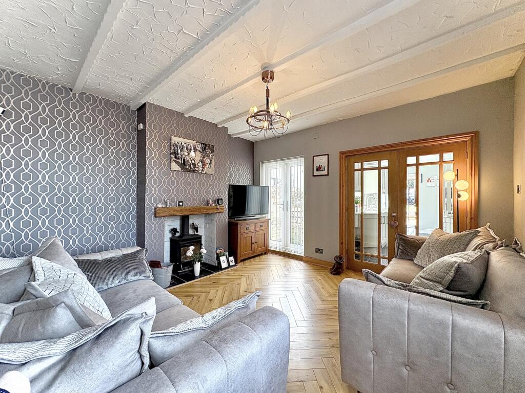 Kings Road, SEDGLEY, West Midlands, DY3 1HS photo 4
