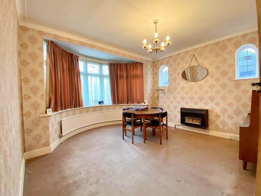 Oak Close, Southgate, N14 photo 3