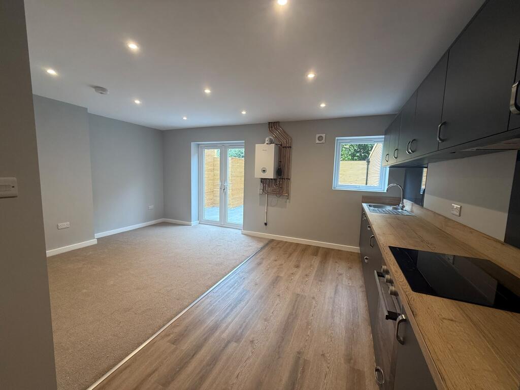 Apartment in Stockport - View 4