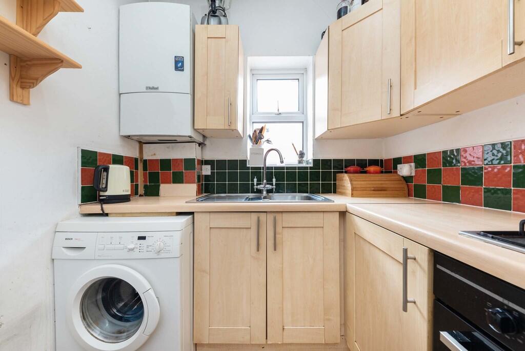 Apartment in London - More