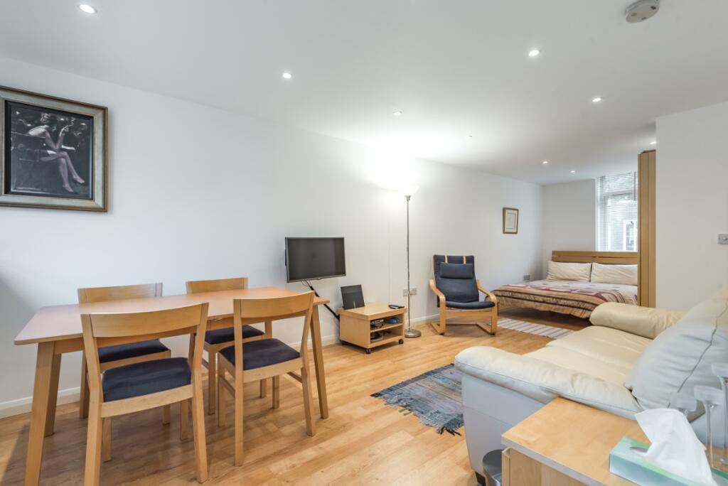 Main image of property: Upper Mall, London, W6