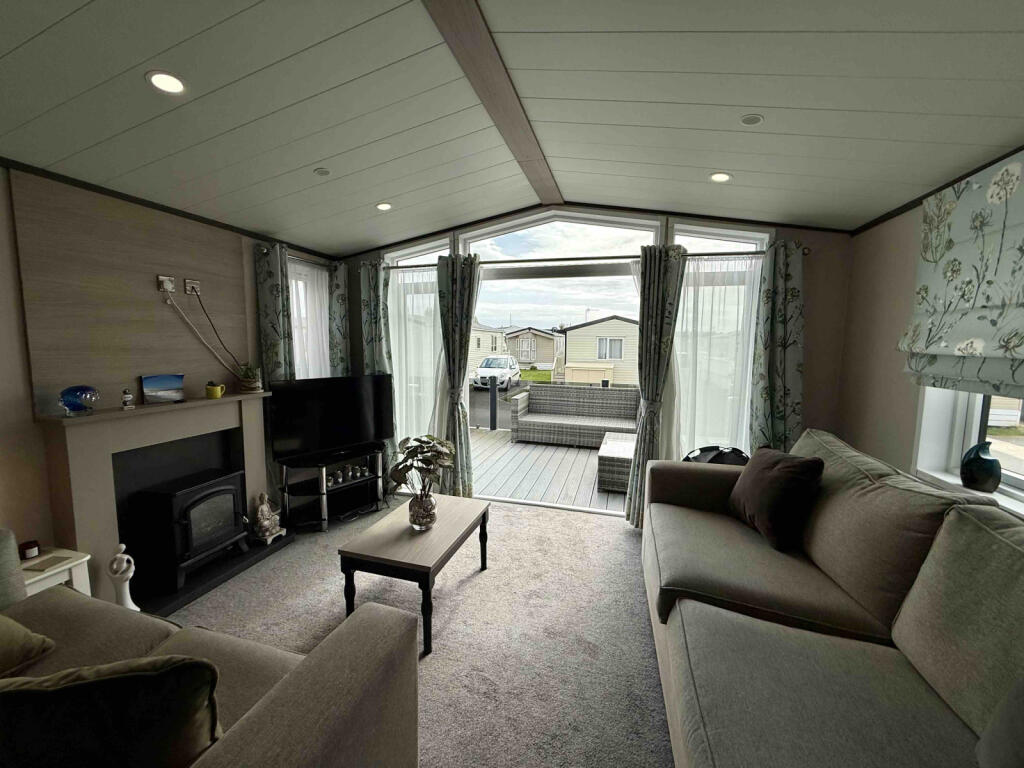 Felixstowe Beach Caravan Park, IP11 photo 4