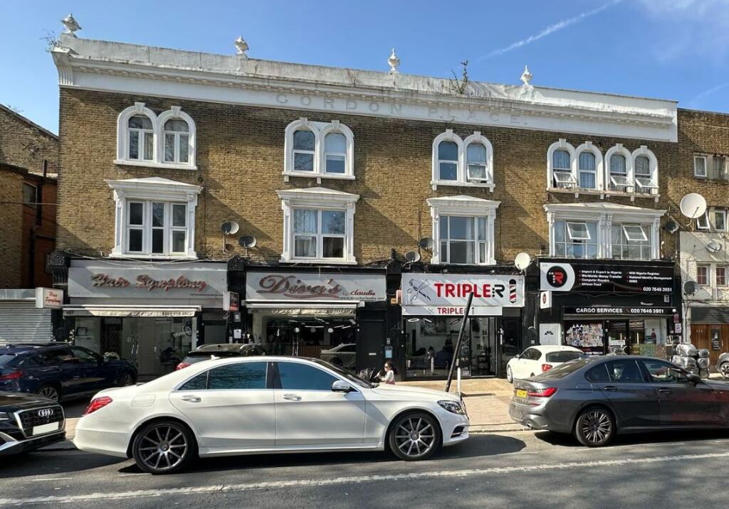 Main image of property: Flat 2, 309 Barking Road, Plaistow, London, E13 8EE