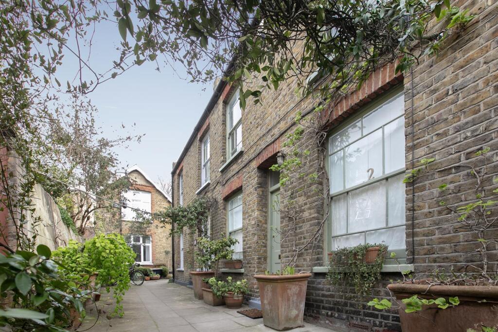 Main image of property: Camberwell Grove, Camberwell, SE5