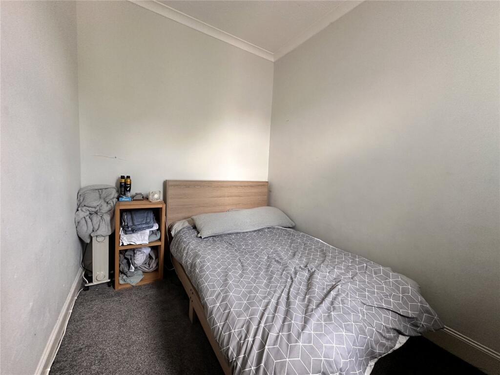 Apartment in Newcastle upon Tyne - View 5