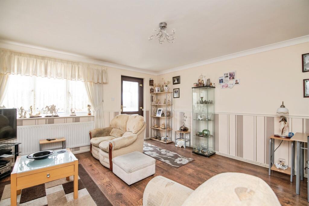 The Pineways, OLDBURY - View 4