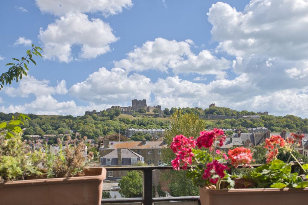 Apartment in Canterbury - View 4