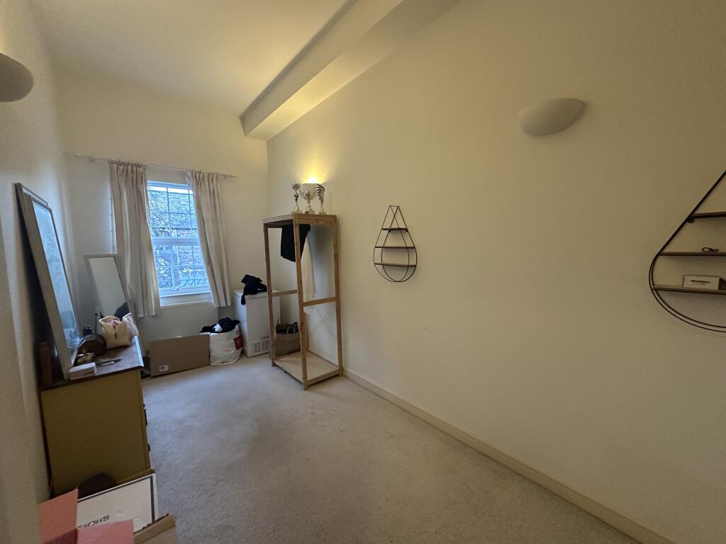 Apartment in Taunton, North Town - More