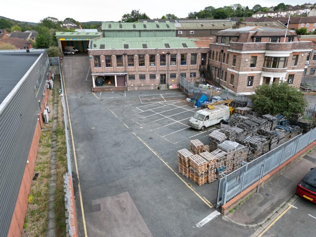 Main image of property: 31 Second Avenue, Chatham, Kent, ME4 5AU