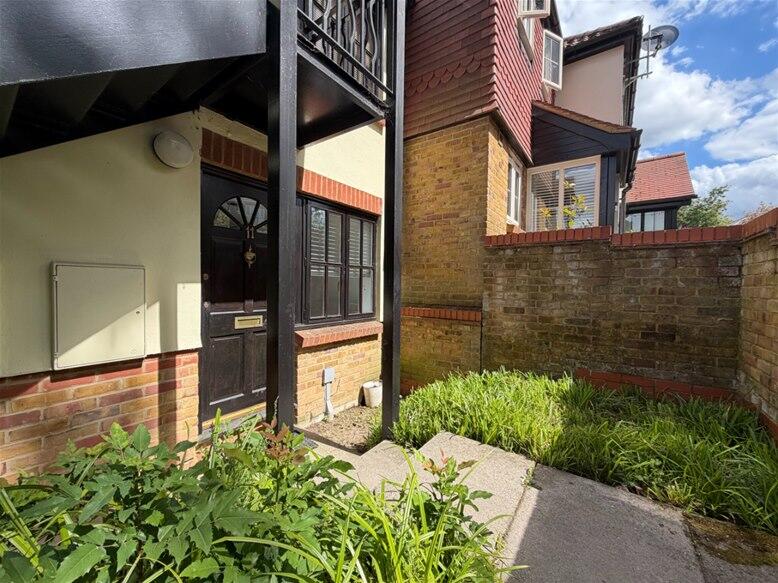 Main image of property: Cravells Road, Harpenden, AL5