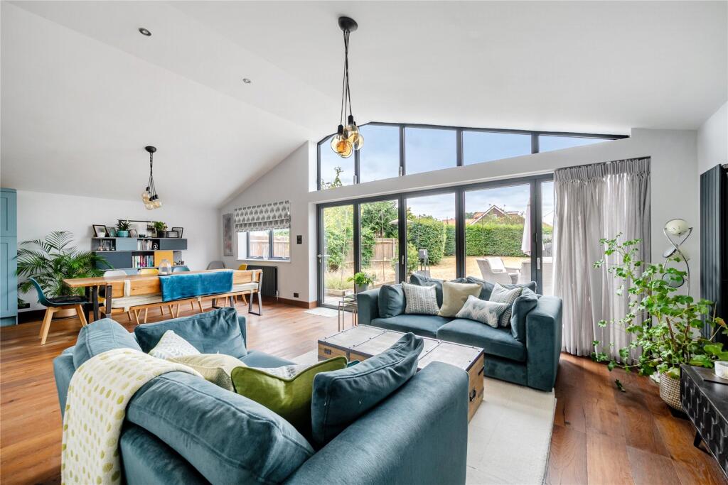 House in Guildford - View 4