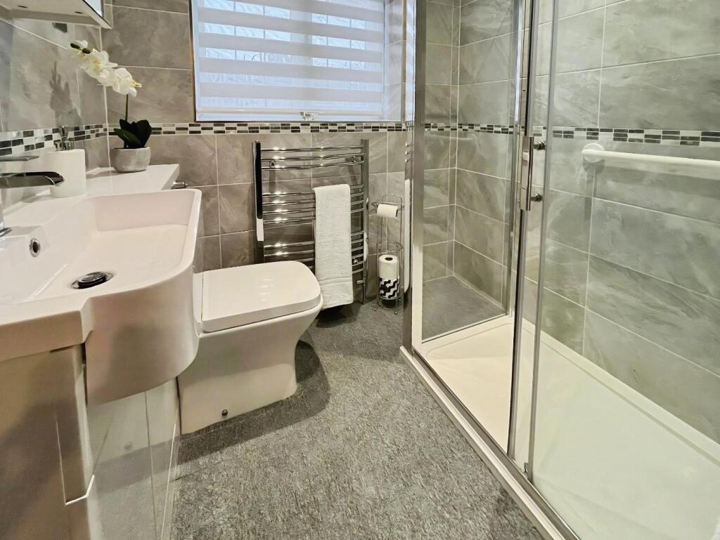 House in Sutton Coldfield, Whitehouse Common - View 4