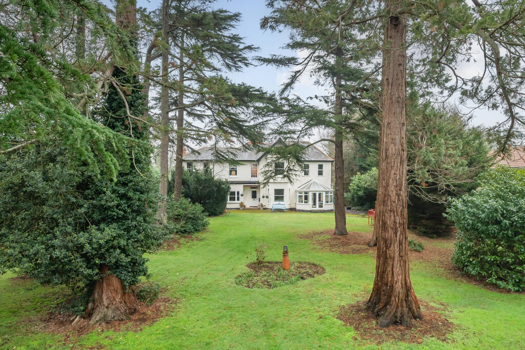 Main image of property: Windsor Road, Maidenhead, SL6