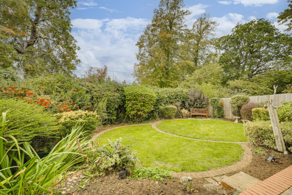 House in Stoke Hammond - View 4