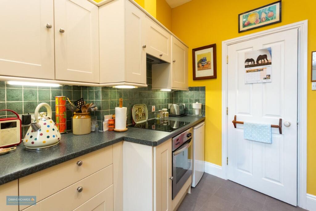 Apartment in Taunton - View 3