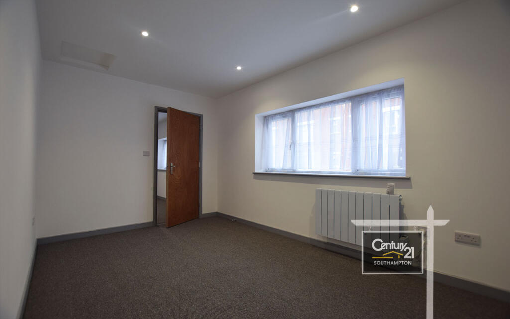 Apartment in Southampton - View 2