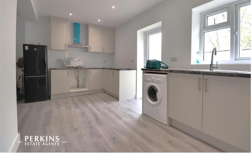 Main image of property: Southall, UB1