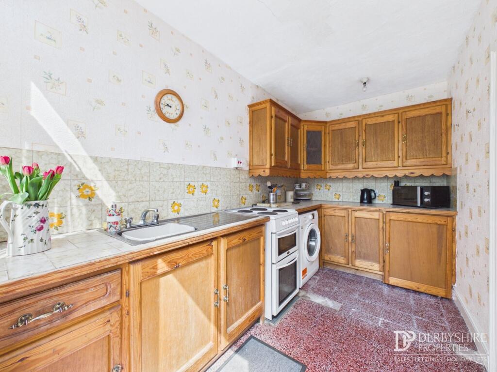 Hall Street, Alfreton, DE55 photo 4