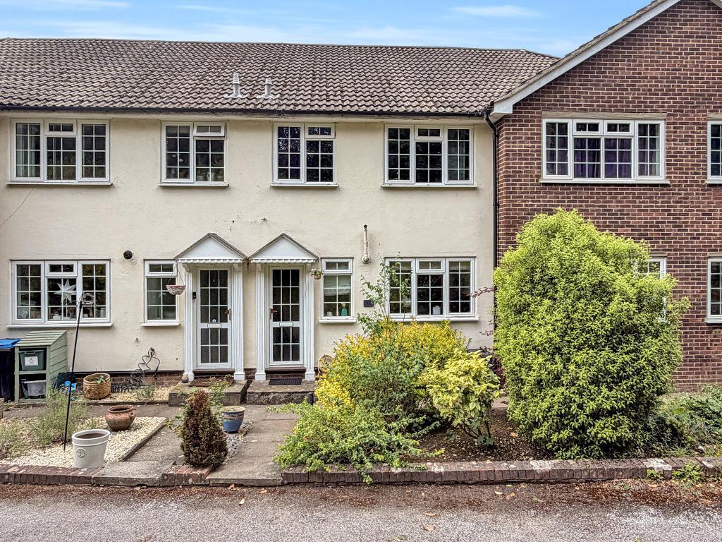 Main image of property: The Hey, Sanderstead Road, Sanderstead, Surrey, CR2 0AJ