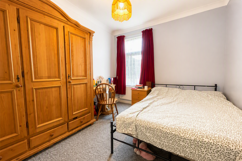1 bedroom maisonette for rent