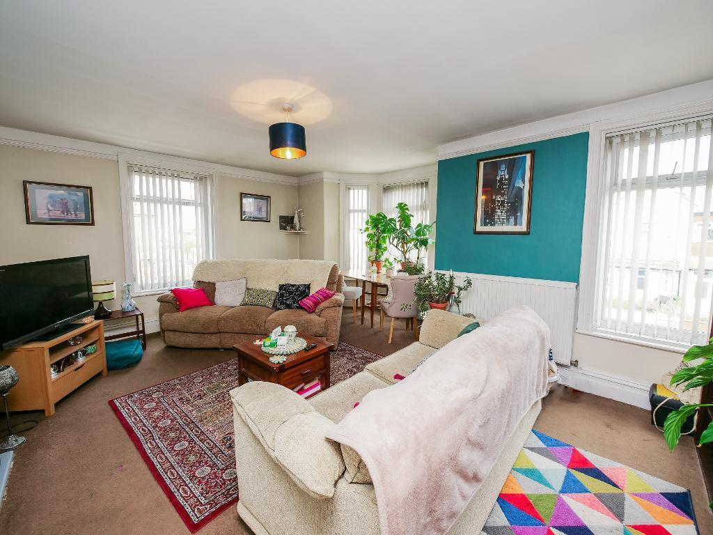 Upper Aughton Road, Birkdale, Southport, Merseyside, PR8 5EX photo 3