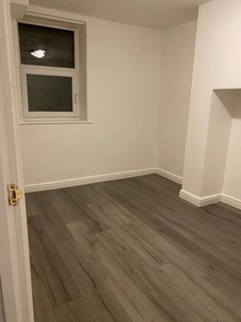 Apartment in Northampton, West Northamptonshire - View 4