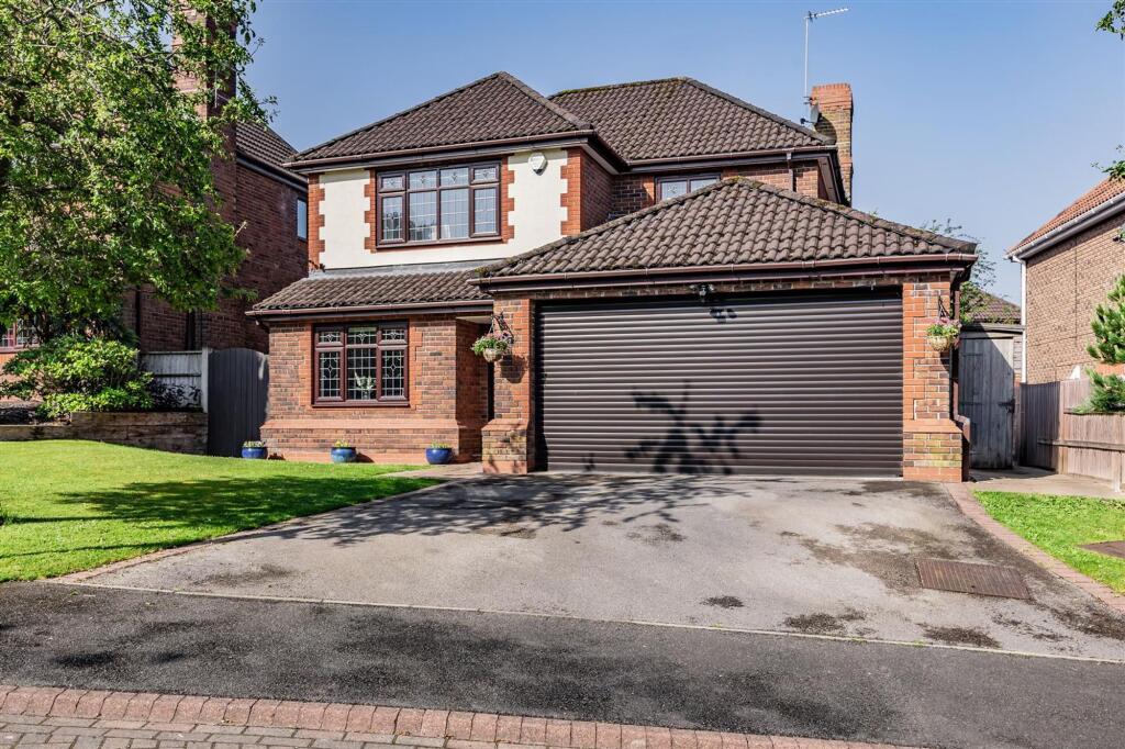 Main image of property: 7 Burwardsley Way, Kingsmead, Cheshire, CW9 8WN