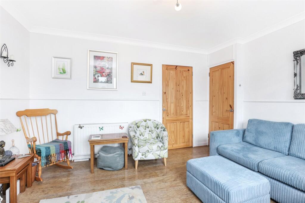 Apartment in Paisley, Gallowhill - View 4