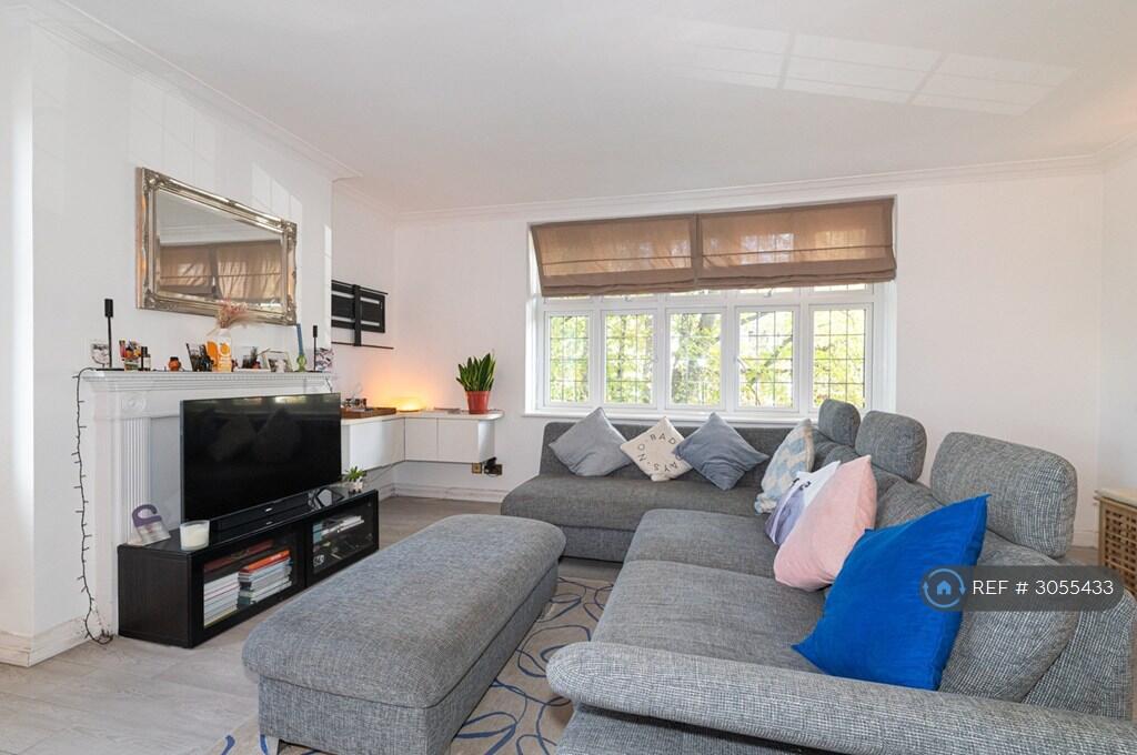 Apartment in London - View 3