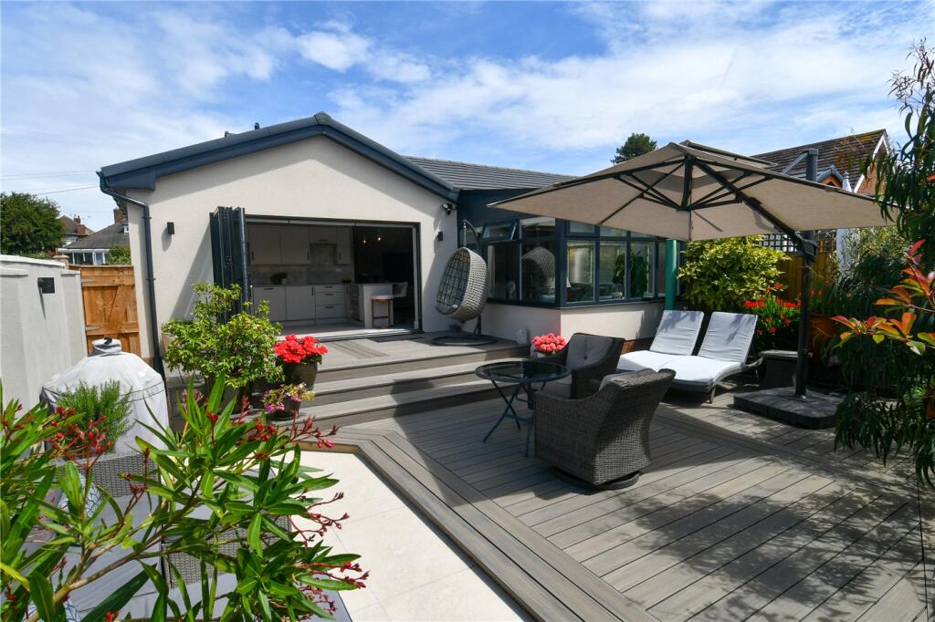House in Wirral, Liverpool City Region - View 4