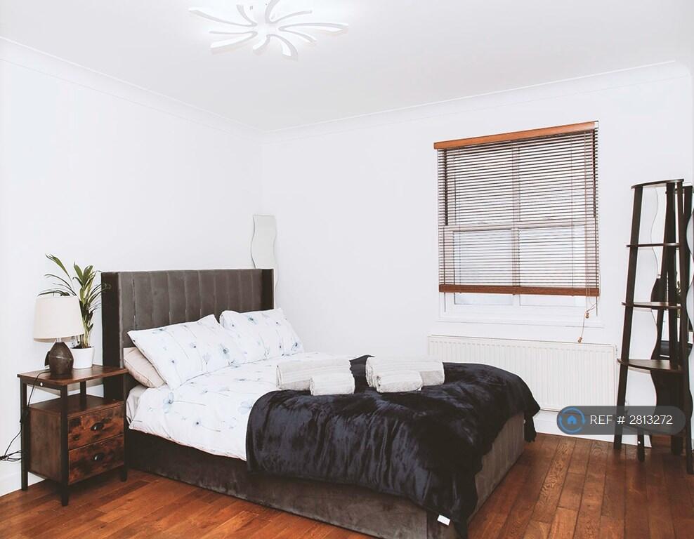 Main image of property: Packington Place, Leamington Spa, CV31