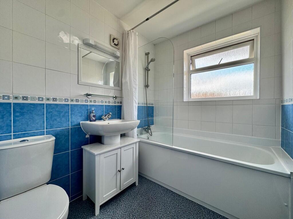Apartment in Chelmsford - View 3