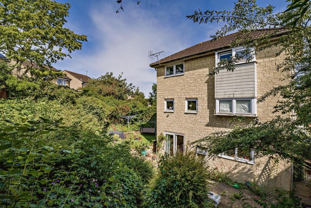4-bed terraced on Cirencester, £395,000