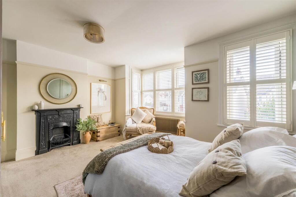 House in Worthing, West Worthing - More