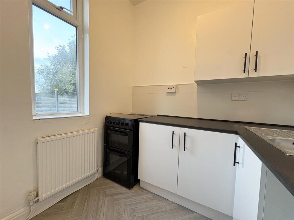 Apartment in Stockport - View 4