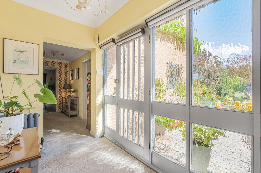 House in Gloucester - View 4