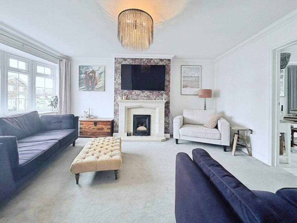 House in Chelmsford, Great Baddow - View 3