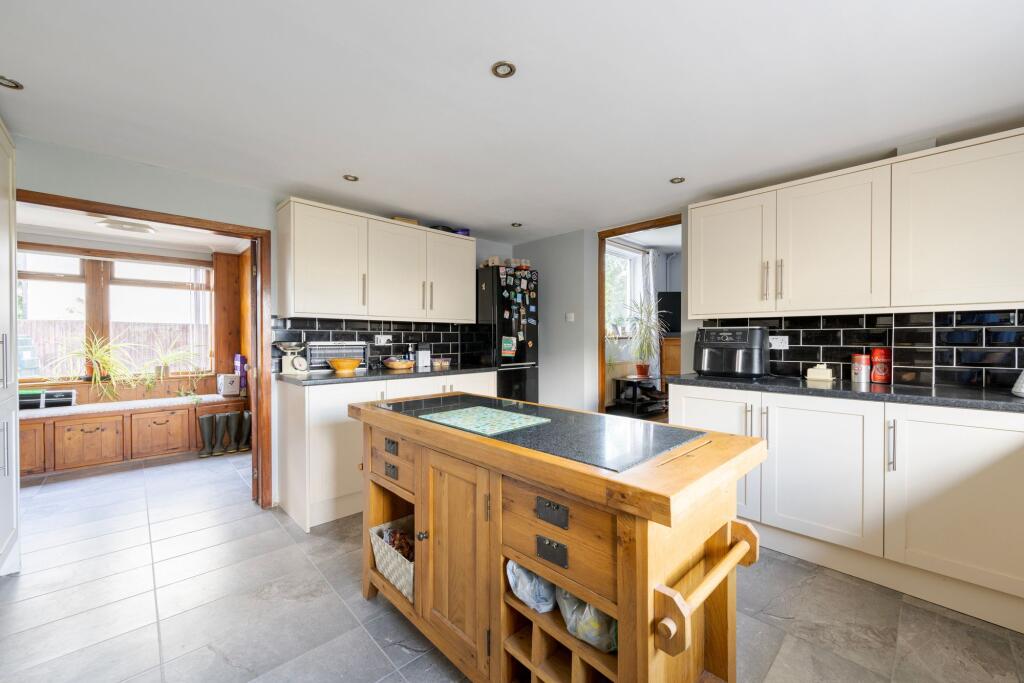 House in Ipswich - View 4