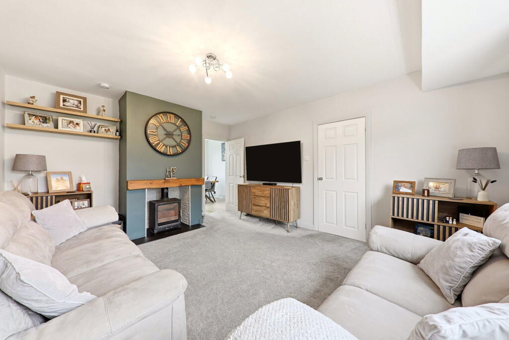 Moseley Wood Walk, Cookridge, Leeds, LS16 7HG photo 4
