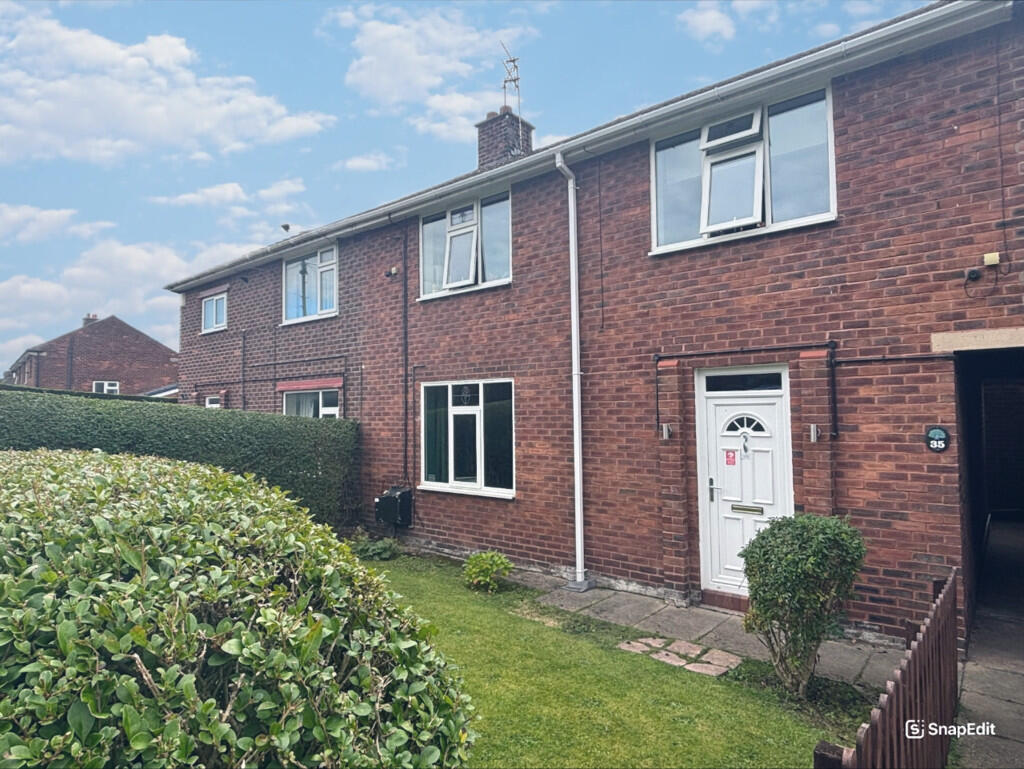 3-bed terraced on Meadow Drive, Barnton, Northwich, £180,000