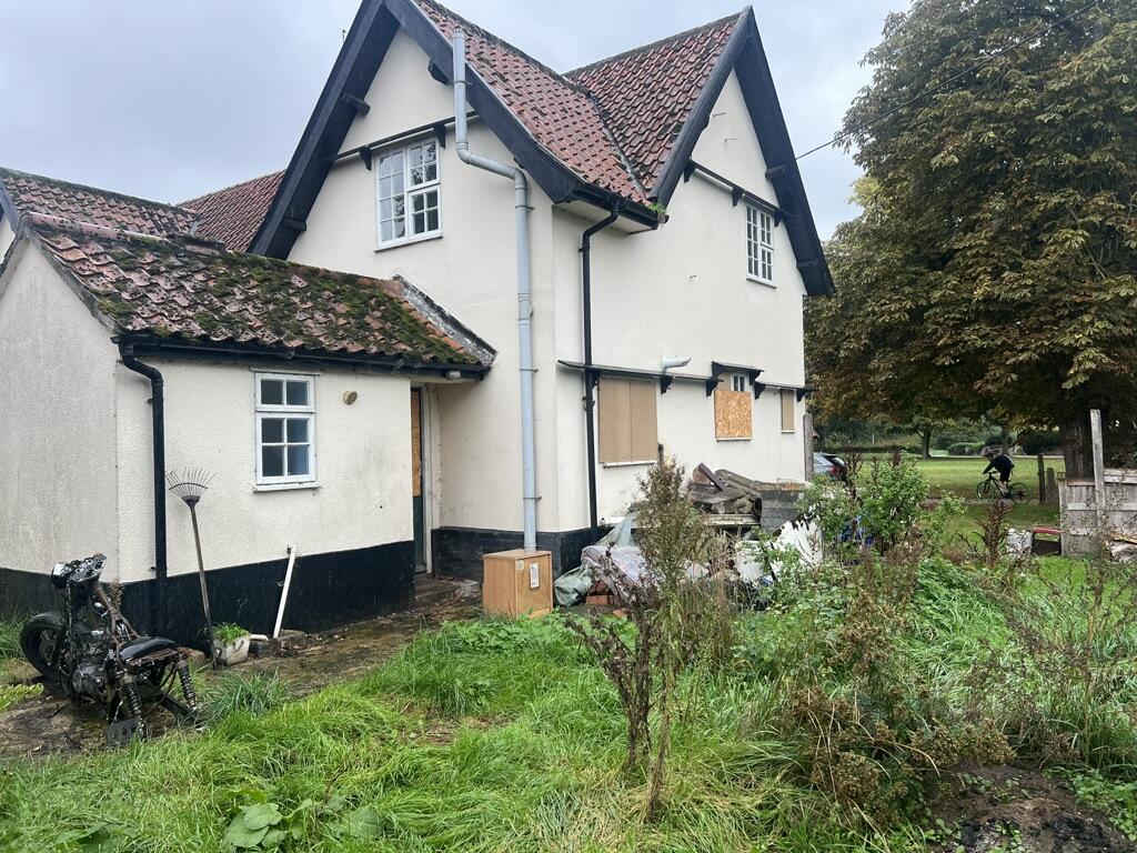 The Crescent, Lopham Road, East Harling, Norwich, Norfolk, NR16 photo 2
