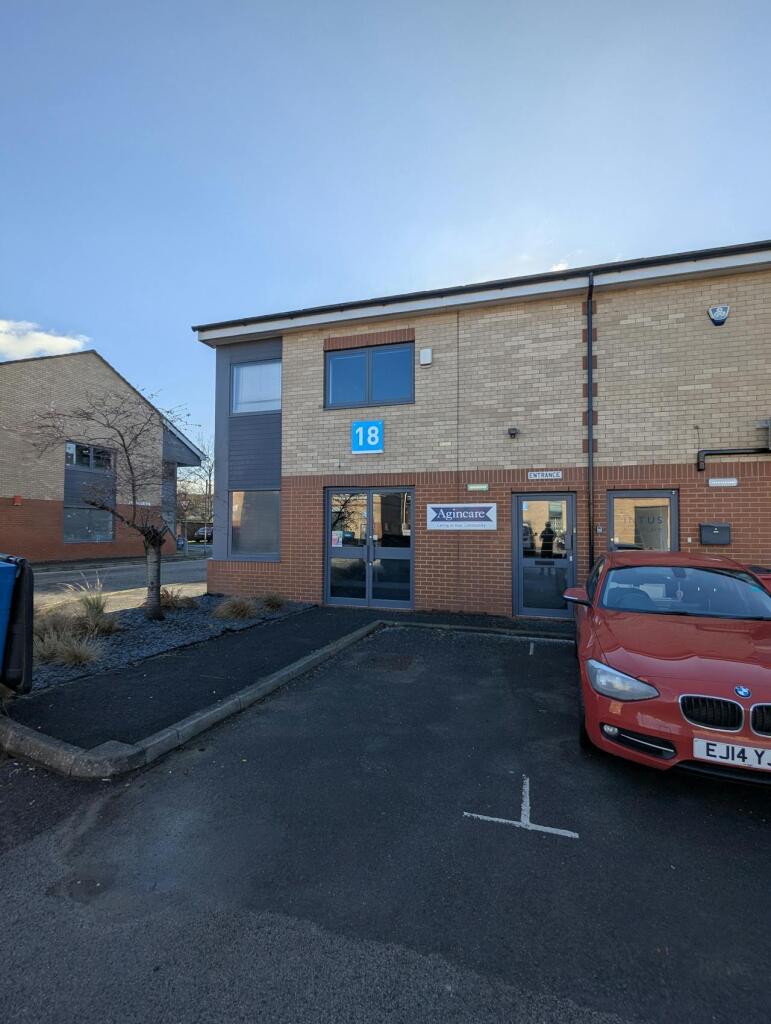 Main image of property: Unit 18 Boundary Business Centre, Boundary Way, Woking, GU21 5DH
