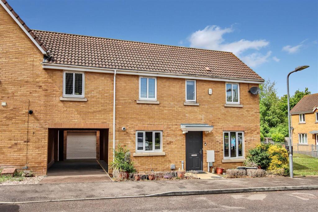 Main image of property: NN10, Temple Gardens, Rushden