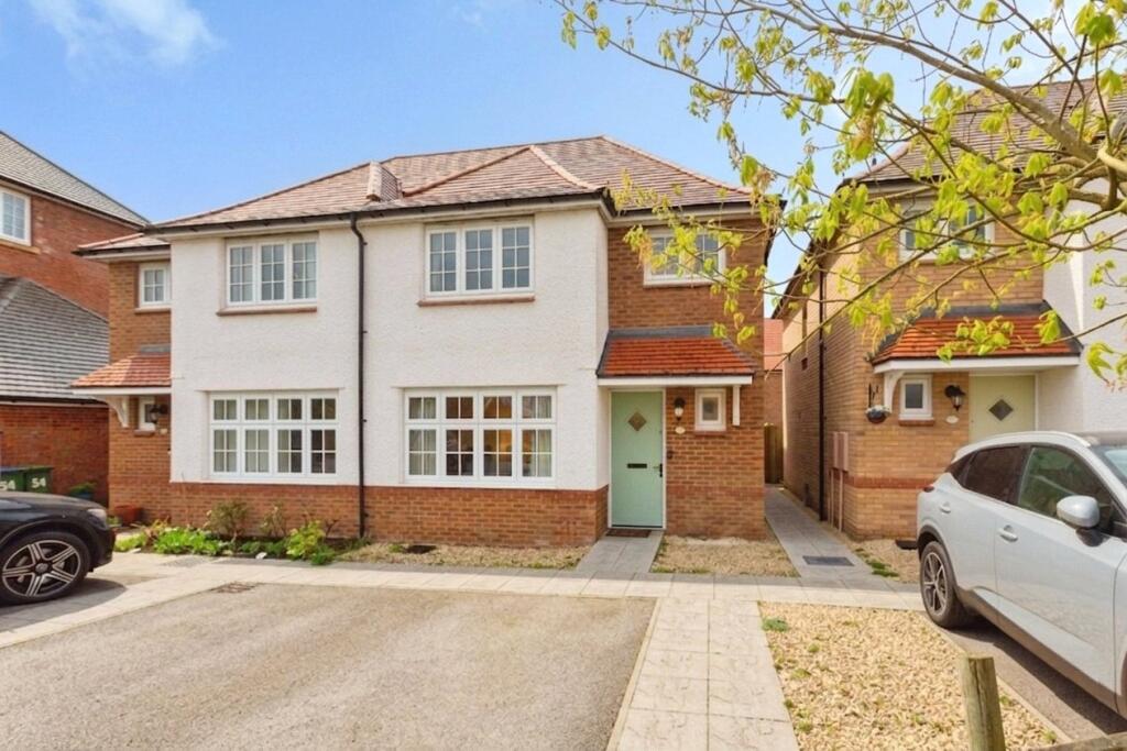 Main image of property: Medlar Street, AYLESBURY, Buckinghamshire, HP22