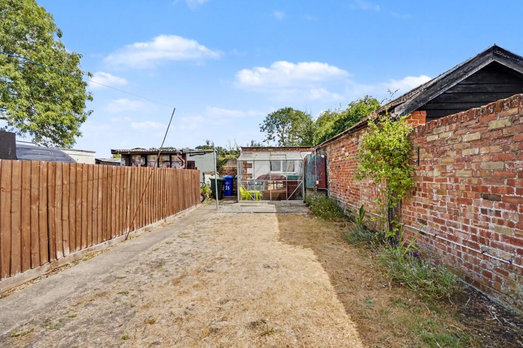House in West Suffolk, Tuddenham - View 4