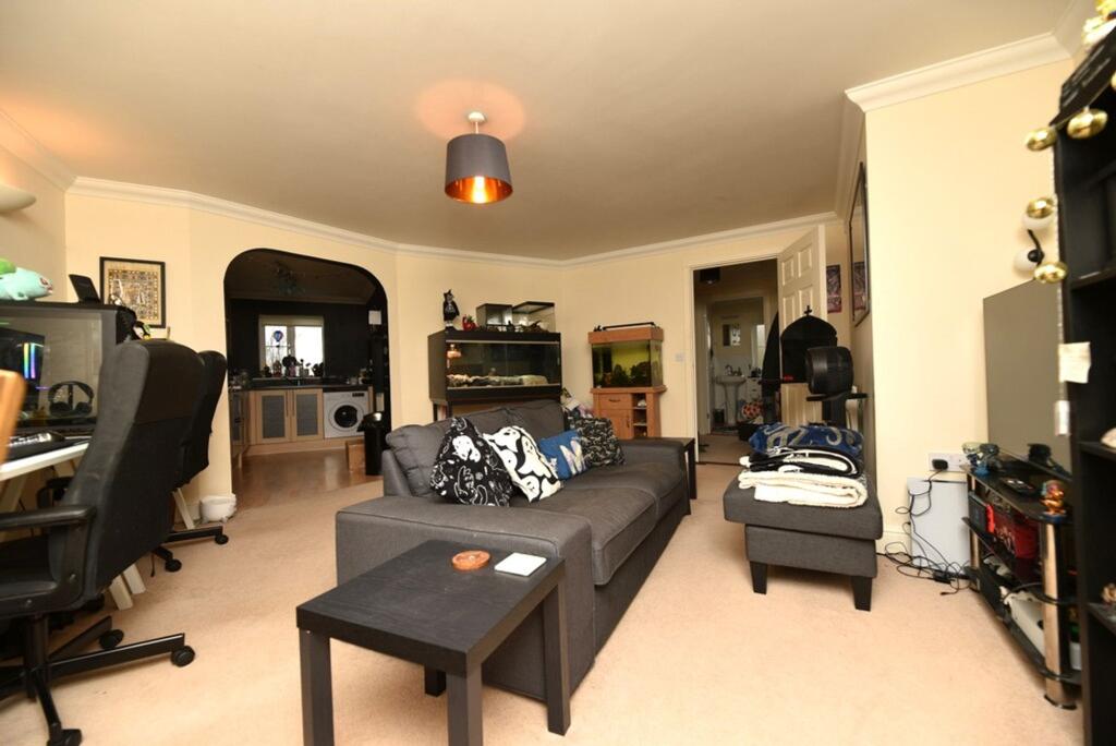 Station Approach, Somersham, PE28 photo 3