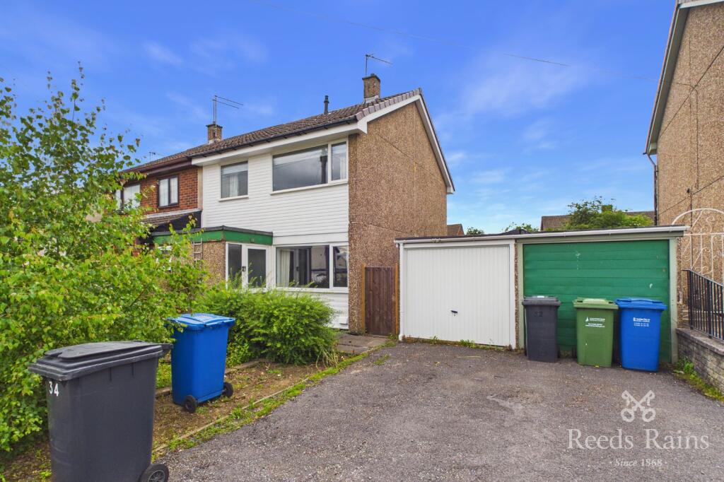 Main image of property: Calver Crescent, Staveley, Chesterfield, Derbyshire, S43