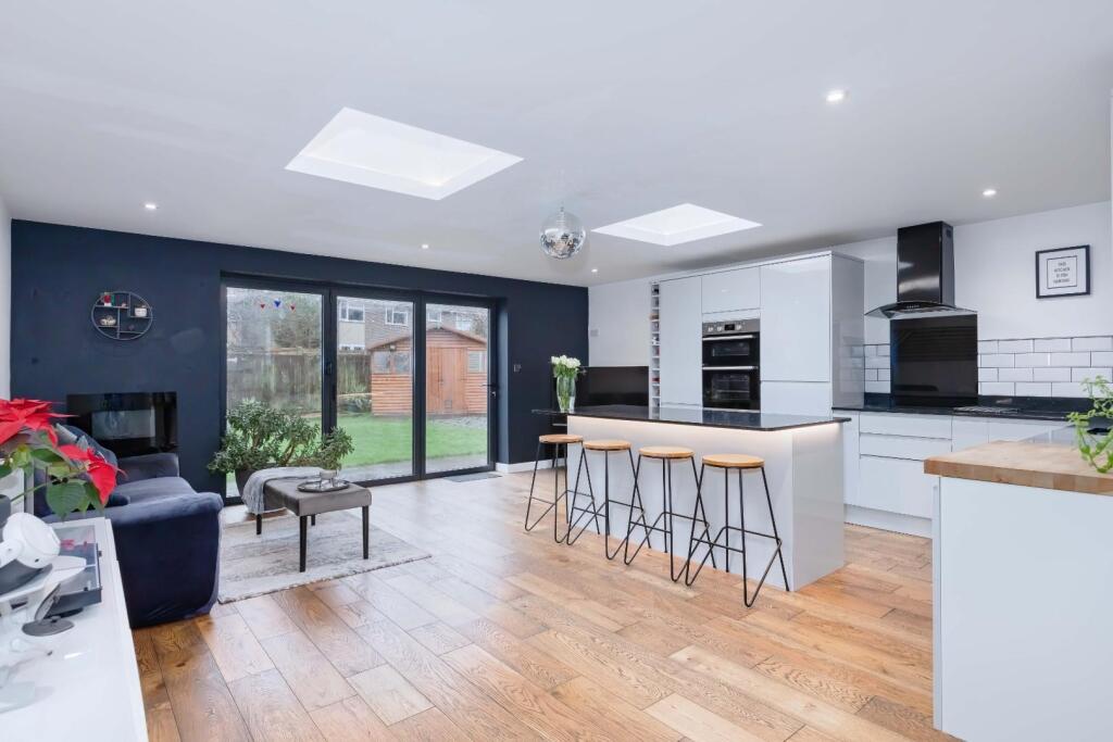 Main image of property: Manor Close, Lancing